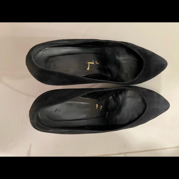 YSL Paris vintage black suede pumps. These heels are 3.5” hi. Yve Saint Laurent - Picture 6 of 10